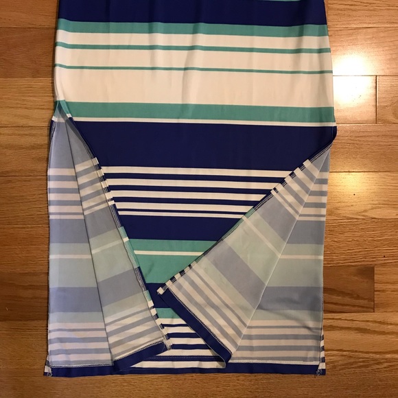 🔷Striped Razor Back Maxi Dress w/ Slit🔷 - Picture 3 of 4